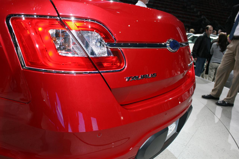 Illustration for article titled 2010 Ford Taurus: A Flagship Returns